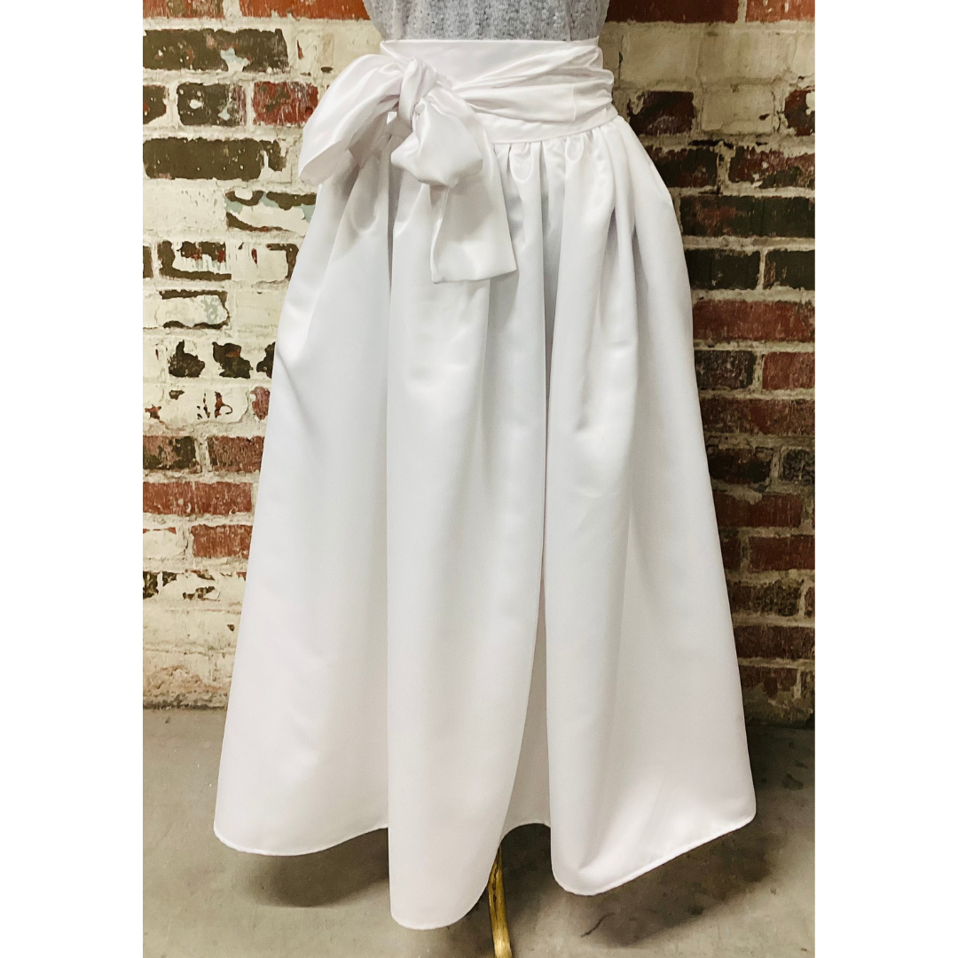 White satin skirt with on sale pockets